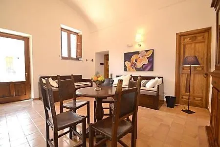 Sleeps 5 Pool Air Con *